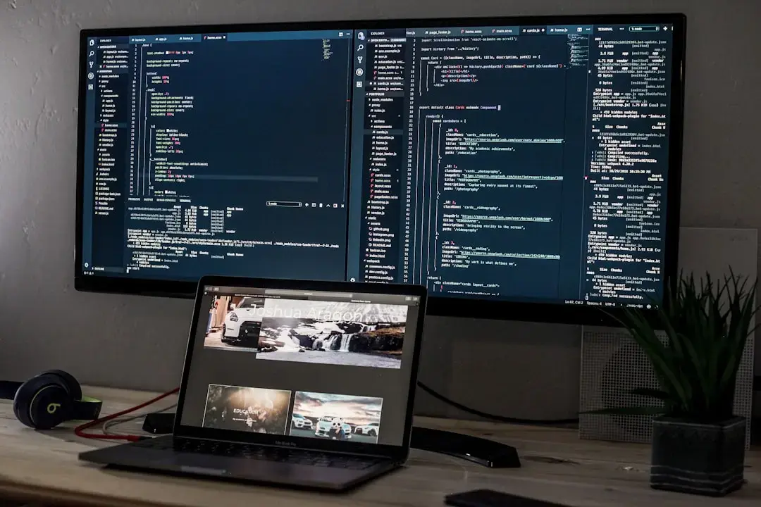 Dual Screen: Influența tăcută a mass-media socială