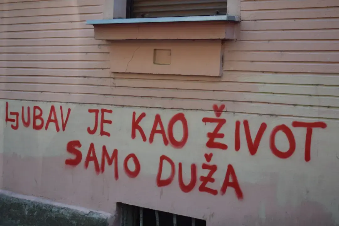 O întrebare simplă pentru a ușura anxietatea mulțimii