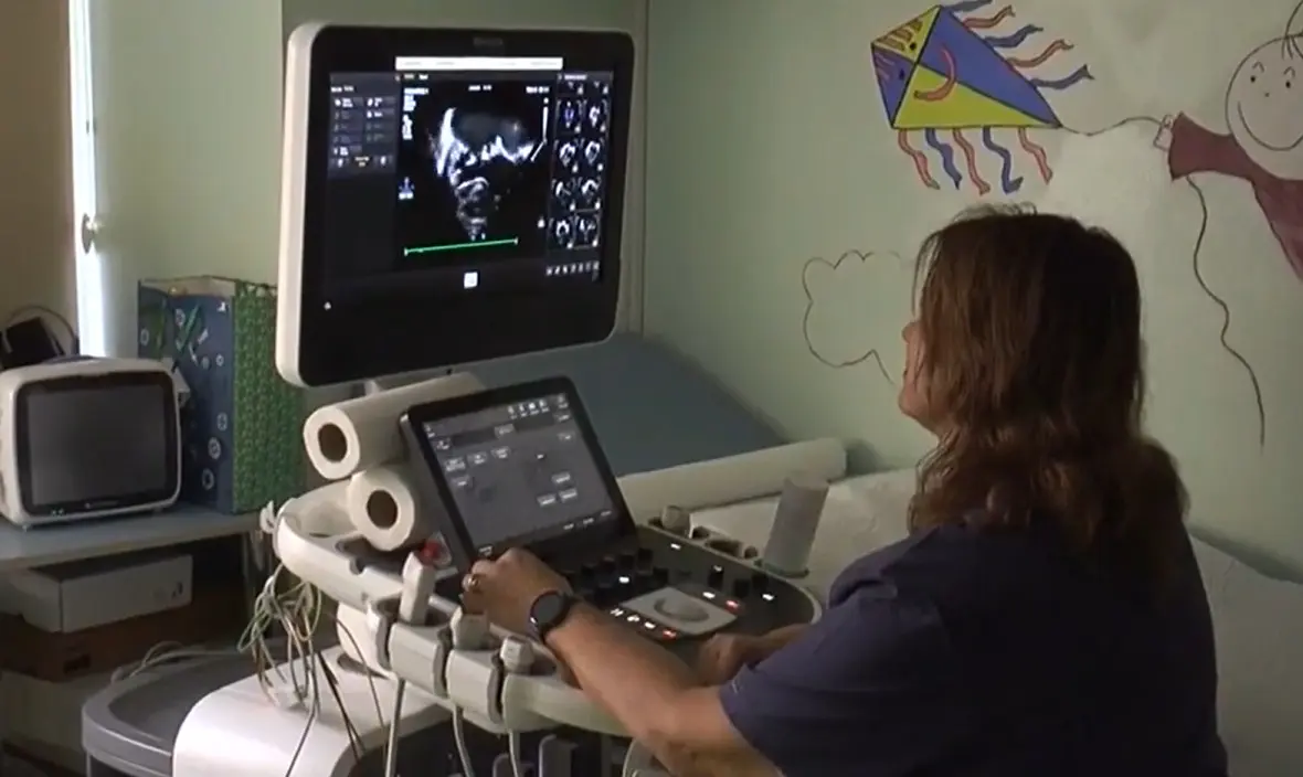 Tot mai mulți copii ajung la urgențe cu hipertensiune arterială severă și fără simptome