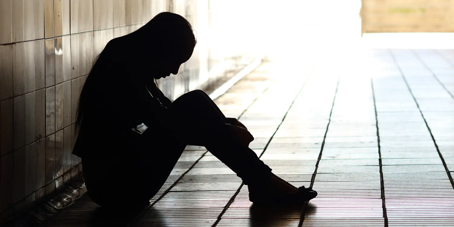 Traumele din copilărie sunt legate de gânduri suicidare la adulți cu depresie și anxietate
